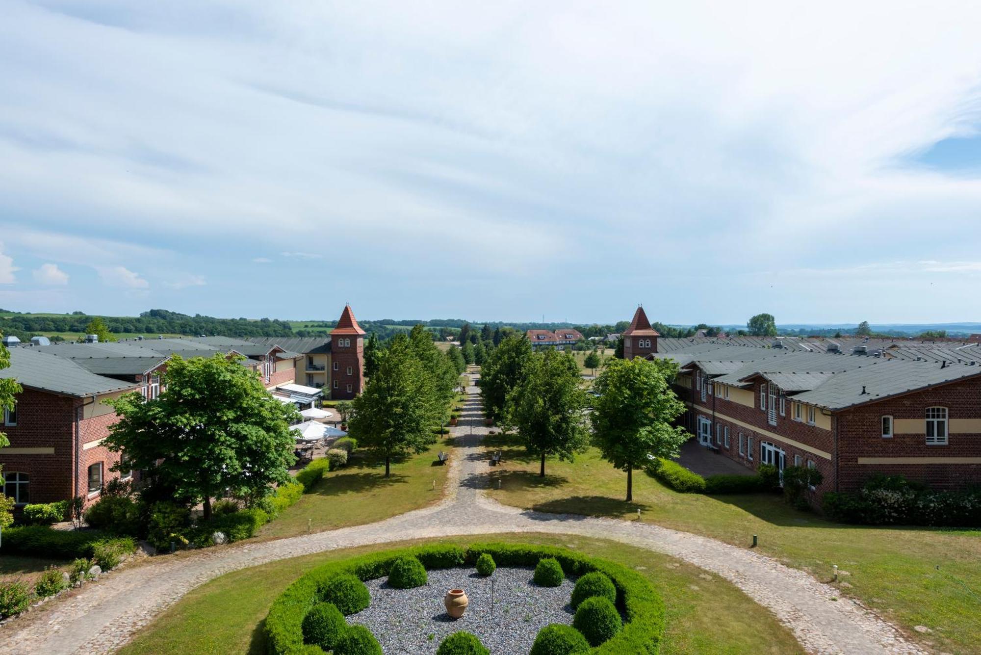 Precise Resort Ruegen - Hotel & Splash Erlebniswelt Sagard Esterno foto